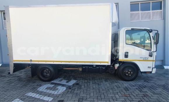 Buy Used Isuzu FTR 850 White Truck in Chipata in Zambia Buy Used Isuzu FTR 850 White Truck in Chipata in Zambia