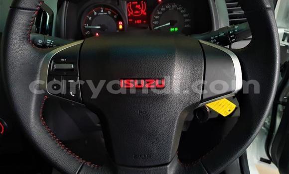 Acheter Occasion Voiture Isuzu D–MAX Blanc à Chingola, Zambie Acheter Occasion Voiture Isuzu D–MAX Blanc à Chingola, Zambie