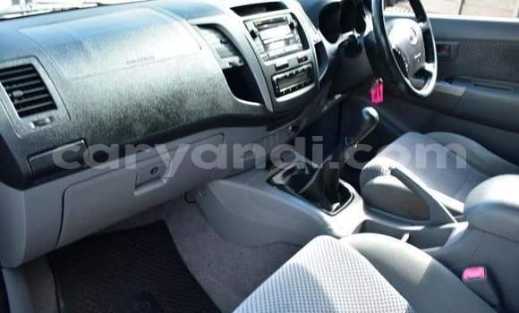 Acheter Occasion Voiture Toyota Hilux Gris à Chipata, Zambie Acheter Occasion Voiture Toyota Hilux Gris à Chipata, Zambie