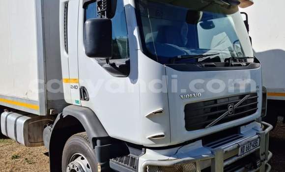 Acheter Occasion Utilitaire Volvo F4 Blanc à Chipata, Zambie Acheter Occasion Utilitaire Volvo F4 Blanc à Chipata, Zambie