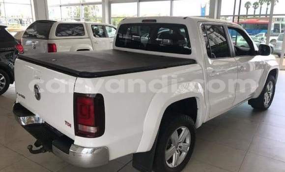 Acheter Occasion Voiture Volkswagen Amarok Blanc à Chipata, Zambie Acheter Occasion Voiture Volkswagen Amarok Blanc à Chipata, Zambie