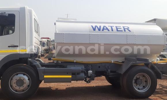 Nunua Ilio tumika Mercedes–Benz Atego Nyeupe Lori ndani ya Chipata nchini Zambia Nunua Ilio tumika Mercedes–Benz Atego Nyeupe Lori ndani ya Chipata nchini Zambia