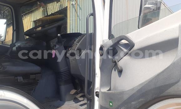 Nunua Ilio tumika Mercedes–Benz Atego Nyeupe Lori ndani ya Chipata nchini Zambia Nunua Ilio tumika Mercedes–Benz Atego Nyeupe Lori ndani ya Chipata nchini Zambia