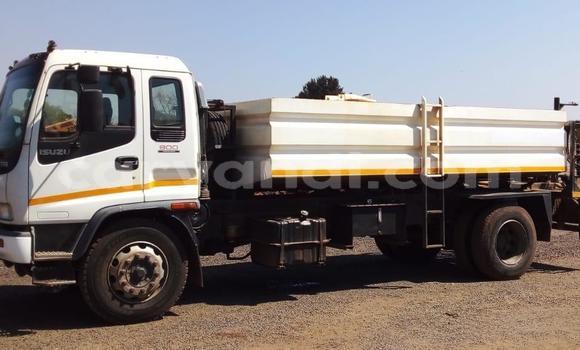 Buy Used Isuzu FTR 850 White Truck in Chipata in Zambia Buy Used Isuzu FTR 850 White Truck in Chipata in Zambia
