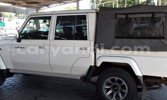 Acheter Occasion Voiture Toyota Land Cruiser Autre à Chipata, Zambie Acheter Occasion Voiture Toyota Land Cruiser Autre à Chipata, Zambie