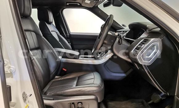Acheter Occasion Voiture Land Rover Range Rover Blanc à Livingstone, Zambie Acheter Occasion Voiture Land Rover Range Rover Blanc à Livingstone, Zambie