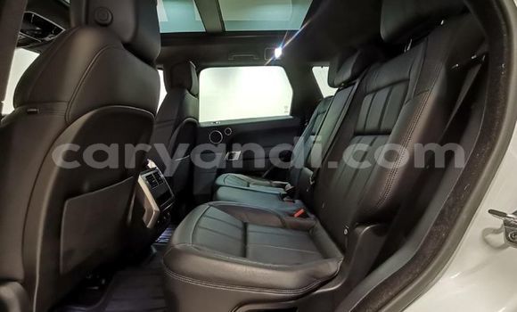Acheter Occasion Voiture Land Rover Range Rover Blanc à Livingstone, Zambie Acheter Occasion Voiture Land Rover Range Rover Blanc à Livingstone, Zambie