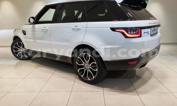 Acheter Occasion Voiture Land Rover Range Rover Blanc à Livingstone, Zambie Acheter Occasion Voiture Land Rover Range Rover Blanc à Livingstone, Zambie