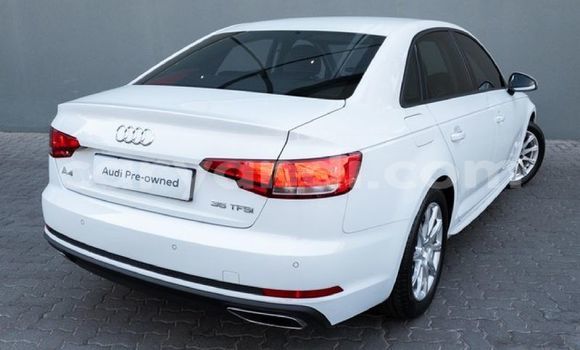 Nunua Ilio tumika Audi A4 Nyeupe Gari ndani ya Livingstone nchini Zambia Nunua Ilio tumika Audi A4 Nyeupe Gari ndani ya Livingstone nchini Zambia