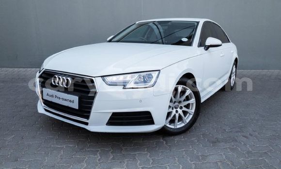 Nunua Ilio tumika Audi A4 Nyeupe Gari ndani ya Livingstone nchini Zambia Nunua Ilio tumika Audi A4 Nyeupe Gari ndani ya Livingstone nchini Zambia
