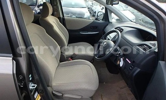 Acheter Import Voiture Toyota Ractis Marron à Lusaka, Zambie Acheter Import Voiture Toyota Ractis Marron à Lusaka, Zambie