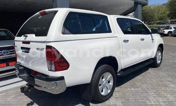 Buy Used Toyota Hilux White Car in Livingstone in Zambia Buy Used Toyota Hilux White Car in Livingstone in Zambia