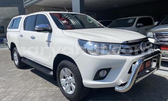 Buy Used Toyota Hilux White Car in Livingstone in Zambia Buy Used Toyota Hilux White Car in Livingstone in Zambia