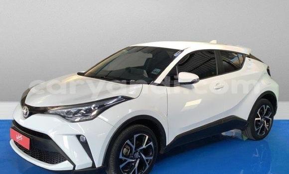 Acheter Occasion Voiture Toyota C-HR Blanc à Chingola, Zambie Acheter Occasion Voiture Toyota C-HR Blanc à Chingola, Zambie