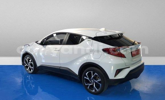 Acheter Occasion Voiture Toyota C-HR Blanc à Chingola, Zambie Acheter Occasion Voiture Toyota C-HR Blanc à Chingola, Zambie