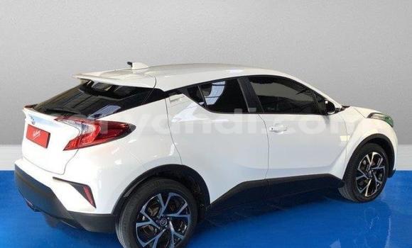 Acheter Occasion Voiture Toyota C-HR Blanc à Chingola, Zambie Acheter Occasion Voiture Toyota C-HR Blanc à Chingola, Zambie