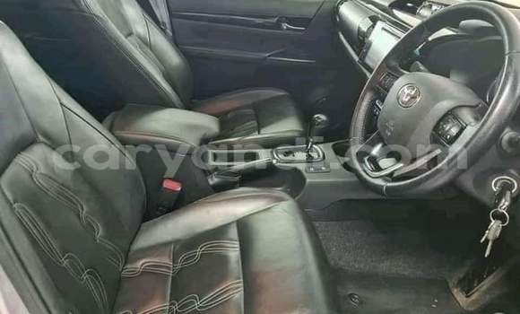 Acheter Occasion Voiture Toyota Hilux Gris à Chipata, Zambie Acheter Occasion Voiture Toyota Hilux Gris à Chipata, Zambie