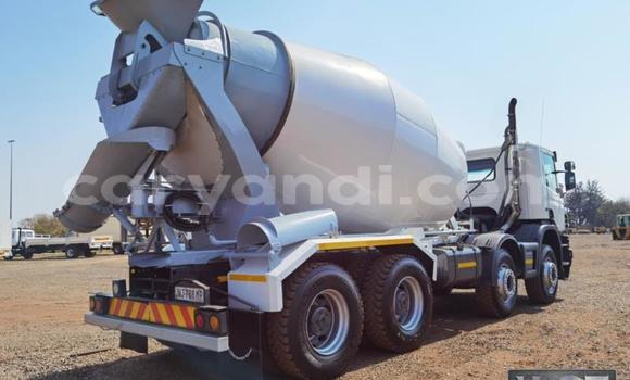 Tenga Tsaru Scania R420 Chena Rori in Chilanga in Lusaka Tenga Tsaru Scania R420 Chena Rori in Chilanga in Lusaka