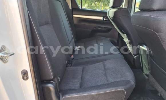 Acheter Occasion Voiture Toyota Hilux Blanc à Chipata, Zambie Acheter Occasion Voiture Toyota Hilux Blanc à Chipata, Zambie