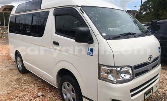 Buy Used Toyota Hiace White Car in Import - Dubai in Zambia Buy Used Toyota Hiace White Car in Import - Dubai in Zambia