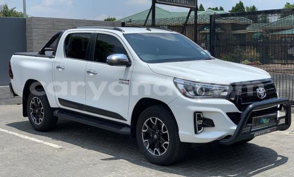 Buy Used Toyota Hilux White Car in Chingola in Zambia Buy Used Toyota Hilux White Car in Chingola in Zambia