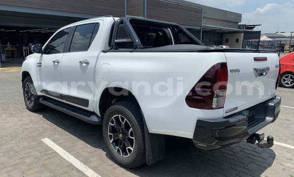 Buy Used Toyota Hilux White Car in Chingola in Zambia Buy Used Toyota Hilux White Car in Chingola in Zambia