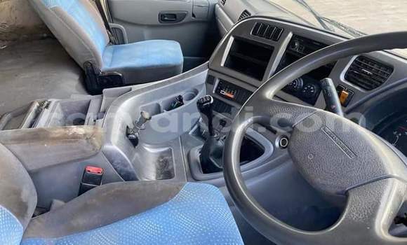 Acheter Occasion Utilitaire Nissan UD Blanc à Chipata, Zambie Acheter Occasion Utilitaire Nissan UD Blanc à Chipata, Zambie