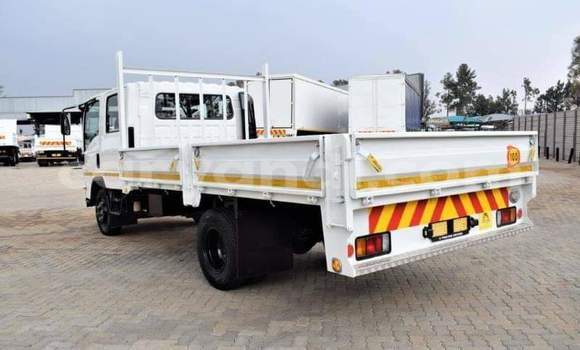 Acheter Occasion Utilitaire Isuzu FTR 850 Blanc à Chipata, Zambie Acheter Occasion Utilitaire Isuzu FTR 850 Blanc à Chipata, Zambie