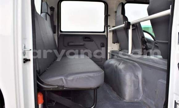 Acheter Occasion Utilitaire Isuzu FTR 850 Blanc à Chipata, Zambie Acheter Occasion Utilitaire Isuzu FTR 850 Blanc à Chipata, Zambie