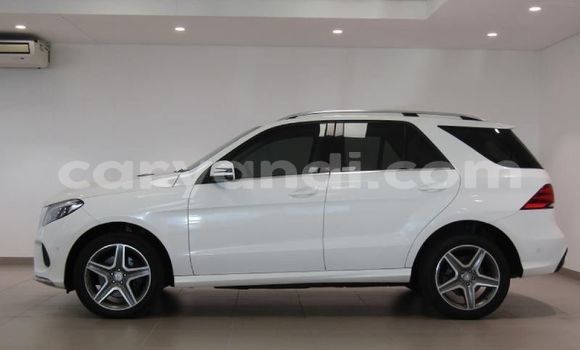 Buy Used Mercedes‒Benz GLE White Car in Livingstone in Zambia Buy Used Mercedes‒Benz GLE White Car in Livingstone in Zambia
