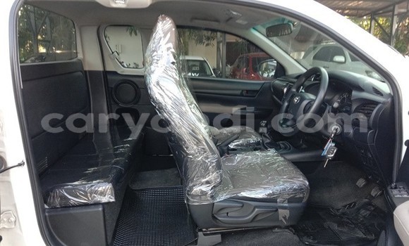 Buy Used Toyota Hilux White Car in Livingstone in Zambia Buy Used Toyota Hilux White Car in Livingstone in Zambia