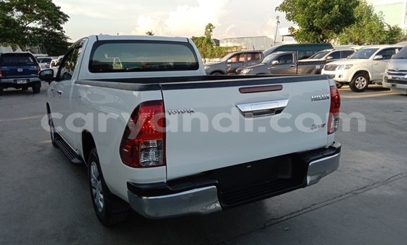 Buy Used Toyota Hilux White Car in Livingstone in Zambia Buy Used Toyota Hilux White Car in Livingstone in Zambia