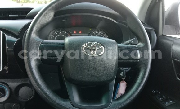 Buy Used Toyota Hilux White Car in Livingstone in Zambia Buy Used Toyota Hilux White Car in Livingstone in Zambia