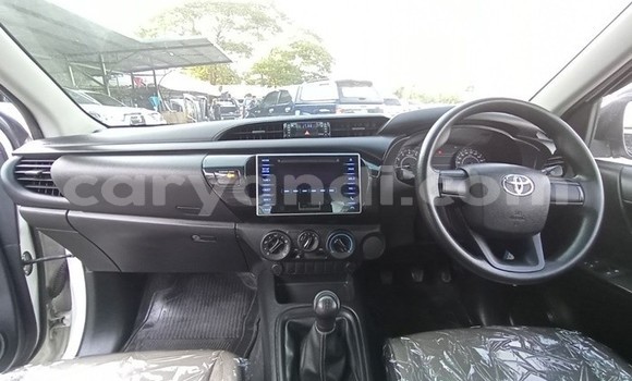 Buy Used Toyota Hilux White Car in Livingstone in Zambia Buy Used Toyota Hilux White Car in Livingstone in Zambia