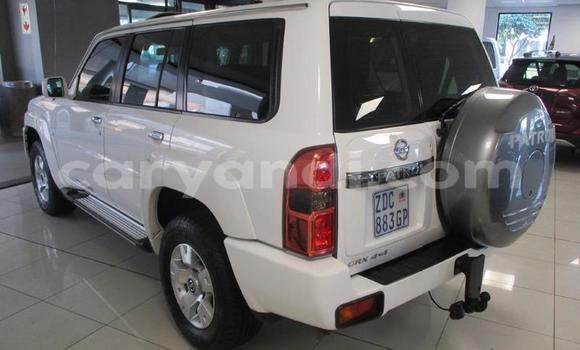 Buy Used Nissan Patrol White Car in Chililabombwe in Copperbelt Buy Used Nissan Patrol White Car in Chililabombwe in Copperbelt