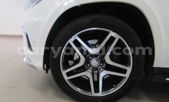 Acheter Occasion Voiture Mercedes‒Benz GL–Class Blanc à Livingstone, Zambie Acheter Occasion Voiture Mercedes‒Benz GL–Class Blanc à Livingstone, Zambie