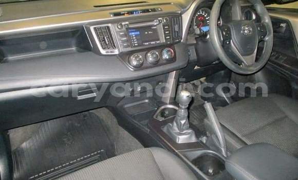 Acheter Occasion Voiture Toyota RAV4 Blanc à Chipata, Zambie Acheter Occasion Voiture Toyota RAV4 Blanc à Chipata, Zambie