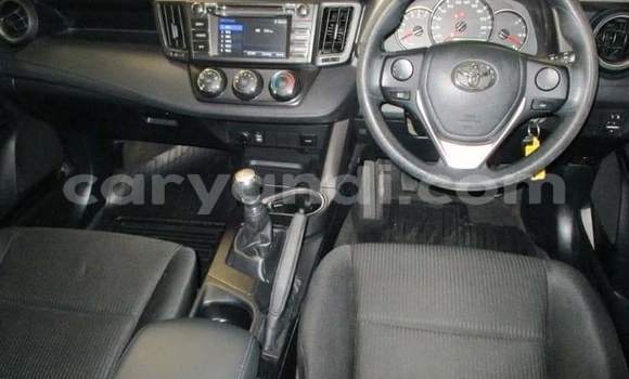 Acheter Occasion Voiture Toyota RAV4 Blanc à Chipata, Zambie Acheter Occasion Voiture Toyota RAV4 Blanc à Chipata, Zambie