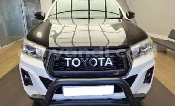 Acheter Occasion Voiture Toyota Hilux Blanc à Chipata, Zambie
