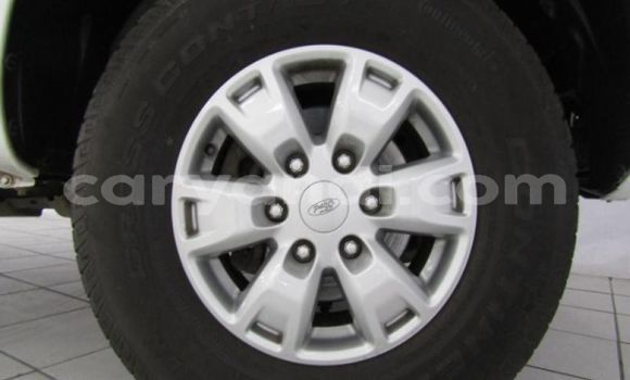 Nunua Ilio tumika Ford Ranger Nyeupe Gari ndani ya Livingstone nchini Zambia Nunua Ilio tumika Ford Ranger Nyeupe Gari ndani ya Livingstone nchini Zambia