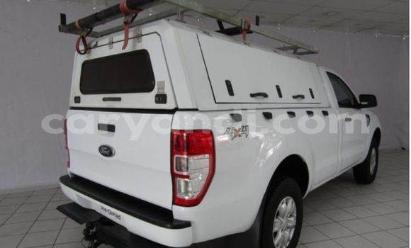 Nunua Ilio tumika Ford Ranger Nyeupe Gari ndani ya Livingstone nchini Zambia Nunua Ilio tumika Ford Ranger Nyeupe Gari ndani ya Livingstone nchini Zambia