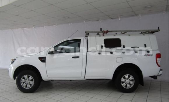 Nunua Ilio tumika Ford Ranger Nyeupe Gari ndani ya Livingstone nchini Zambia Nunua Ilio tumika Ford Ranger Nyeupe Gari ndani ya Livingstone nchini Zambia