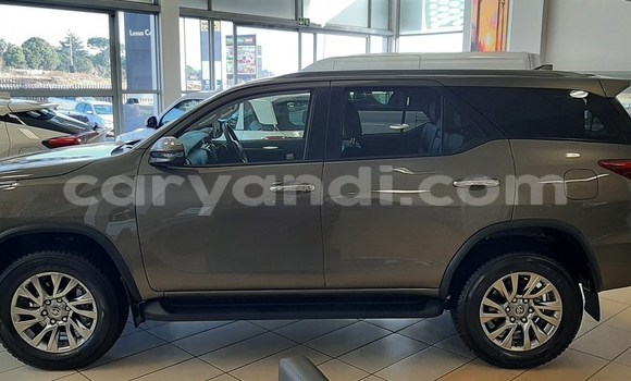 Buy Used Toyota Fortuner Silver Car in Lusaka in Zambia Buy Used Toyota Fortuner Silver Car in Lusaka in Zambia