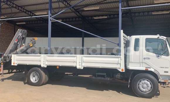 Buy Used Caterpillar 120 White Truck in Lusaka in Zambia
