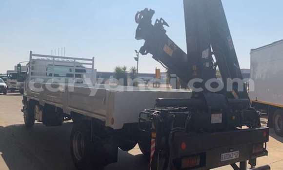 Buy Used Caterpillar 120 White Truck in Lusaka in Zambia Buy Used Caterpillar 120 White Truck in Lusaka in Zambia
