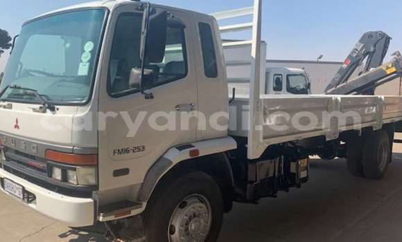 Buy Used Caterpillar 120 White Truck in Lusaka in Zambia Buy Used Caterpillar 120 White Truck in Lusaka in Zambia