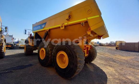 Buy Used Volvo F4 Other Truck in Lusaka in Zambia Buy Used Volvo F4 Other Truck in Lusaka in Zambia