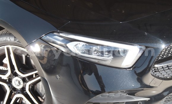Nunua Ilio tumika Mercedes-Benz A200 Nyeusi Gari ndani ya Lusaka nchini Zambia Nunua Ilio tumika Mercedes-Benz A200 Nyeusi Gari ndani ya Lusaka nchini Zambia