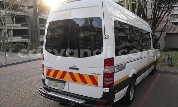 Buy Used Mercedes‒Benz 190 White Car in Import - Dubai in Zambia Buy Used Mercedes‒Benz 190 White Car in Import - Dubai in Zambia