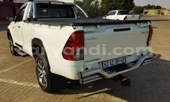 Buy Used Toyota Hilux White Car in Lusaka in Zambia Buy Used Toyota Hilux White Car in Lusaka in Zambia